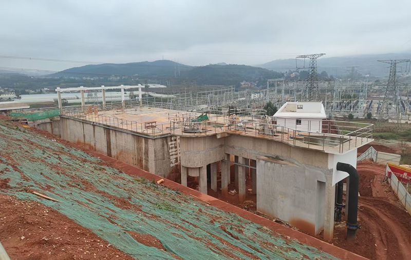 寒風(fēng)中的堅韌力量：一線戰(zhàn)士勇往直前